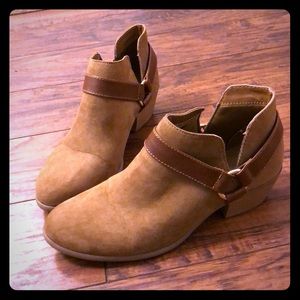 American Eagle Booties